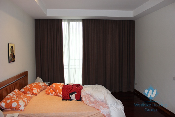 Big and luxury apartment for rent in Tay Ho area, Ha noi